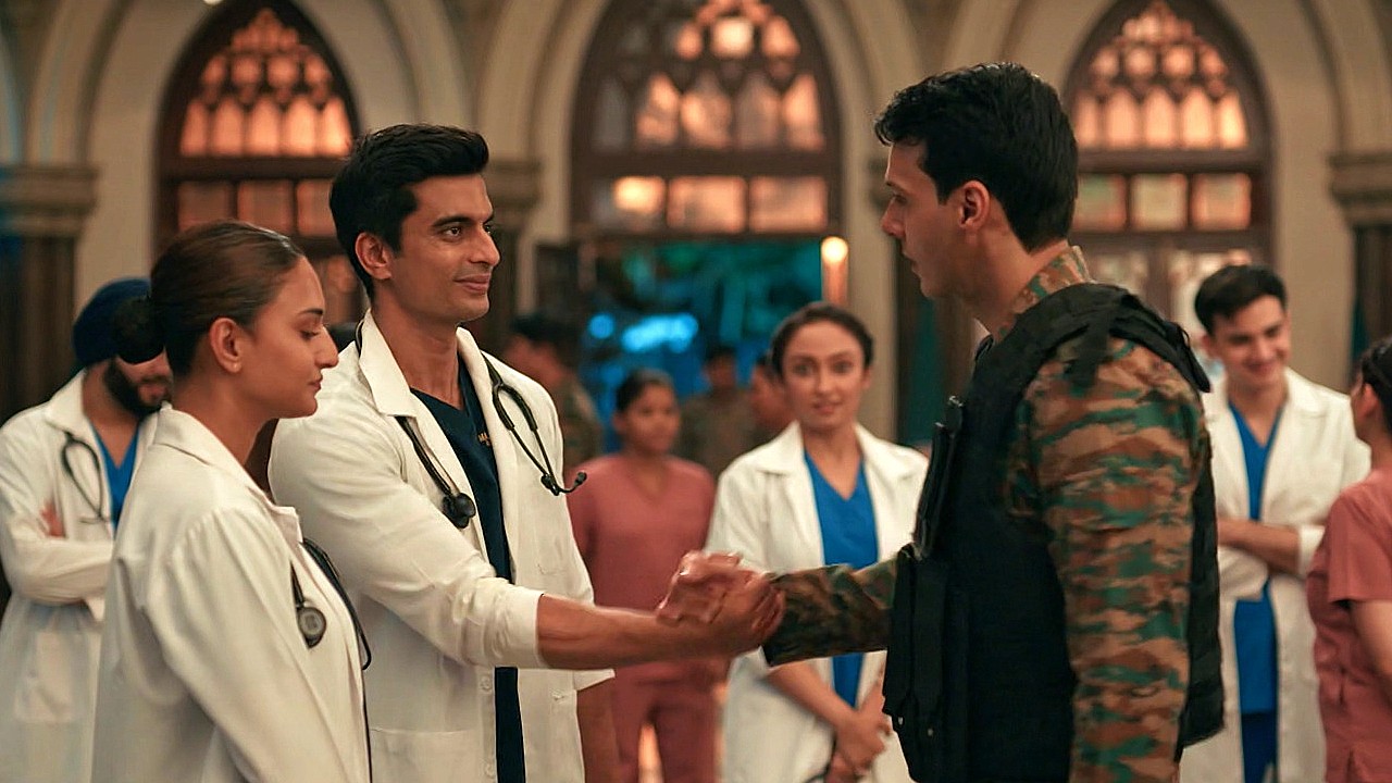 Erica Fernandes as Dr Major Naina and Gashmeer Mahajani as Dr Major Anirudh in 108 Base Hospital URI