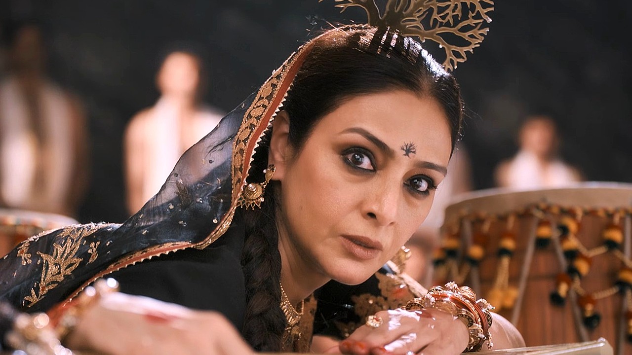 Bhooth Bangla Movie Review 4