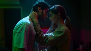 Chand Mera Dil Movie Review