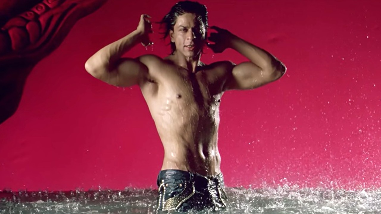 Shah Rukh Khan performing in the song Dard-E-Disco from Om Shanti Om directed by Farah Khan