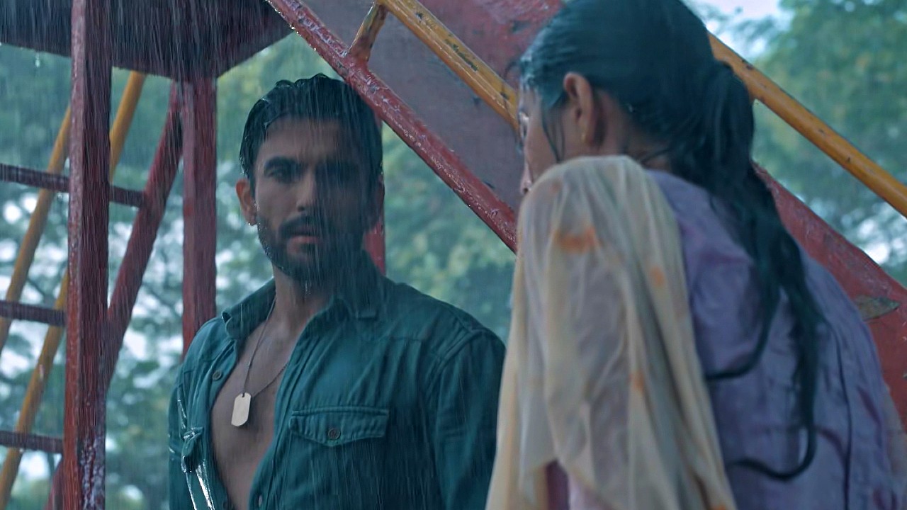  Ishhan Dhawan and Debchandrima Singha Roy in a scene from Yeh Fitoor Tera Week 3