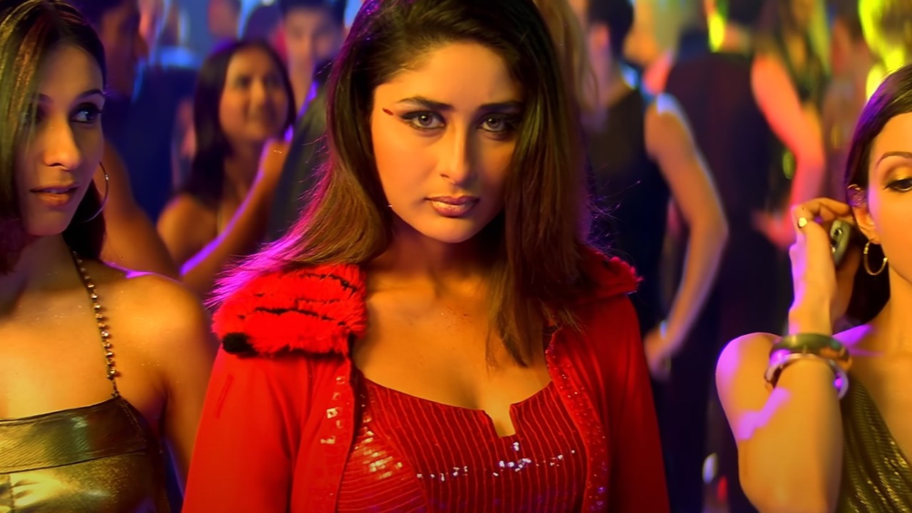 kareena-kapoor-khan-poo-k3g