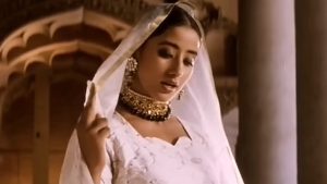 Bombay: Lyricist Mehboob Used This Unique Trick To Write Manisha Koirala’s ‘Kehna Hi Kya’ Song! Manisha Koirala in the song Kehna Hi Kya from the movie Bombay.