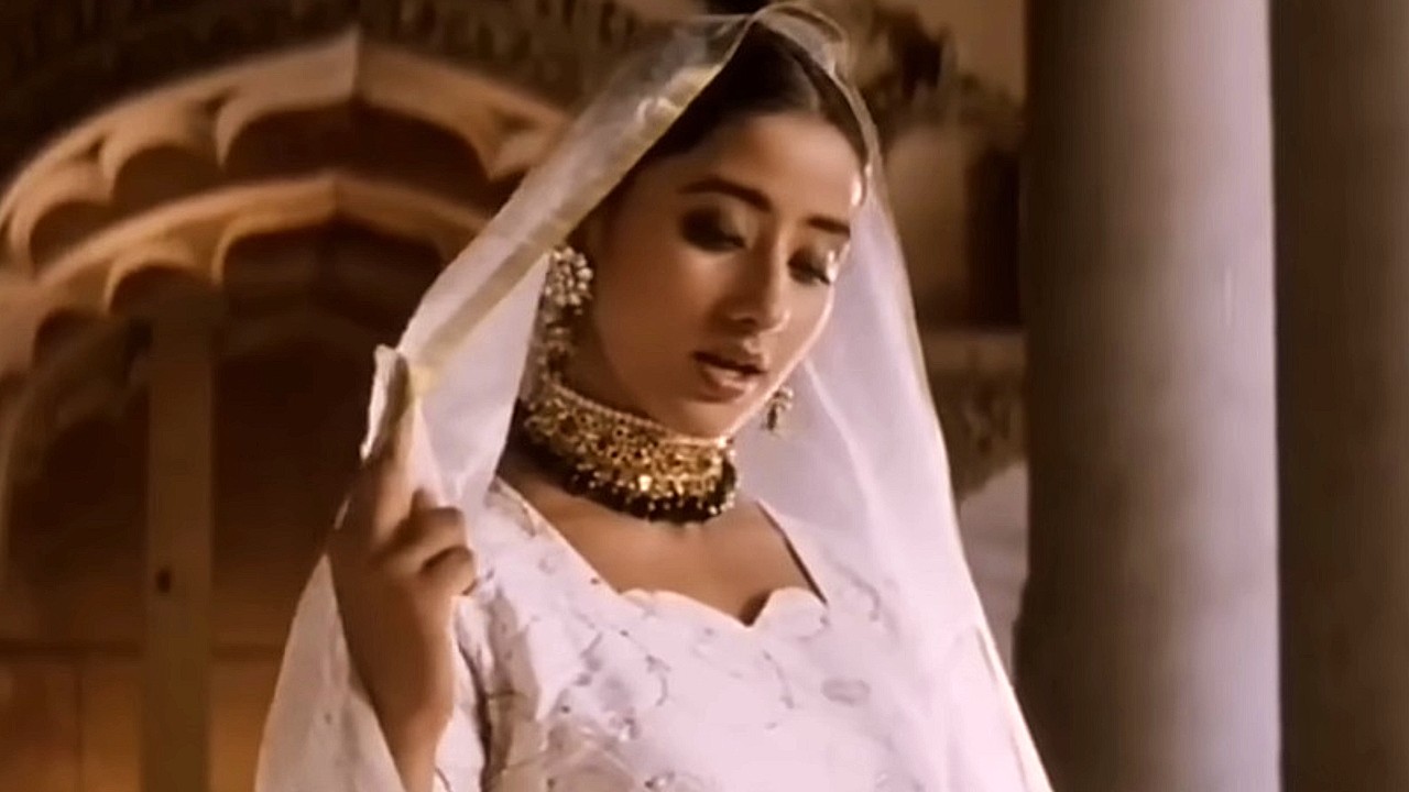 Manisha Koirala in the song Kehna Hi Kya from the movie Bombay.