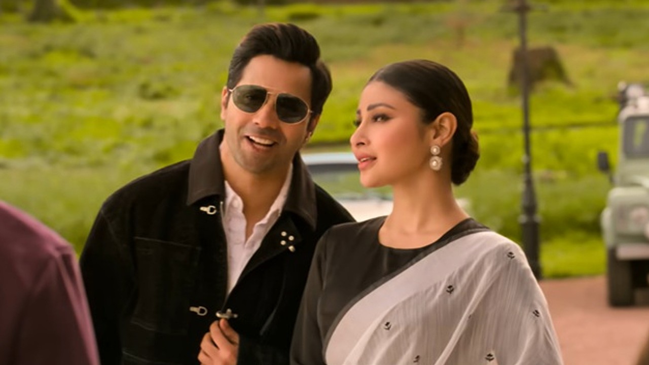 Mouni Roy Taken Aback Was Asked To Play Varun Dhawan Mother Hai Jawani Toh Ishq Hona Hai