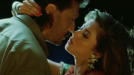 rgv-mr-india-song-reference-for-rangeela