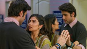 Shayad Yahi Hai Pyaar Week 4 Review: Aditi Dev Sharma And Daksh Puri Leave No Trial Room For Doubt When It Comes To Chemistry That Fits Just Right Aditi Dev Sharma as Preeti and Daksh Puri as Aarav in trial room scene in Shayad Yahi Hai Pyaar Week 4 review feature image
