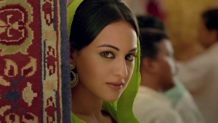 sonakshi-sinha-blunt-reaction-to-dabangg-offer-shooting-song-with-stye