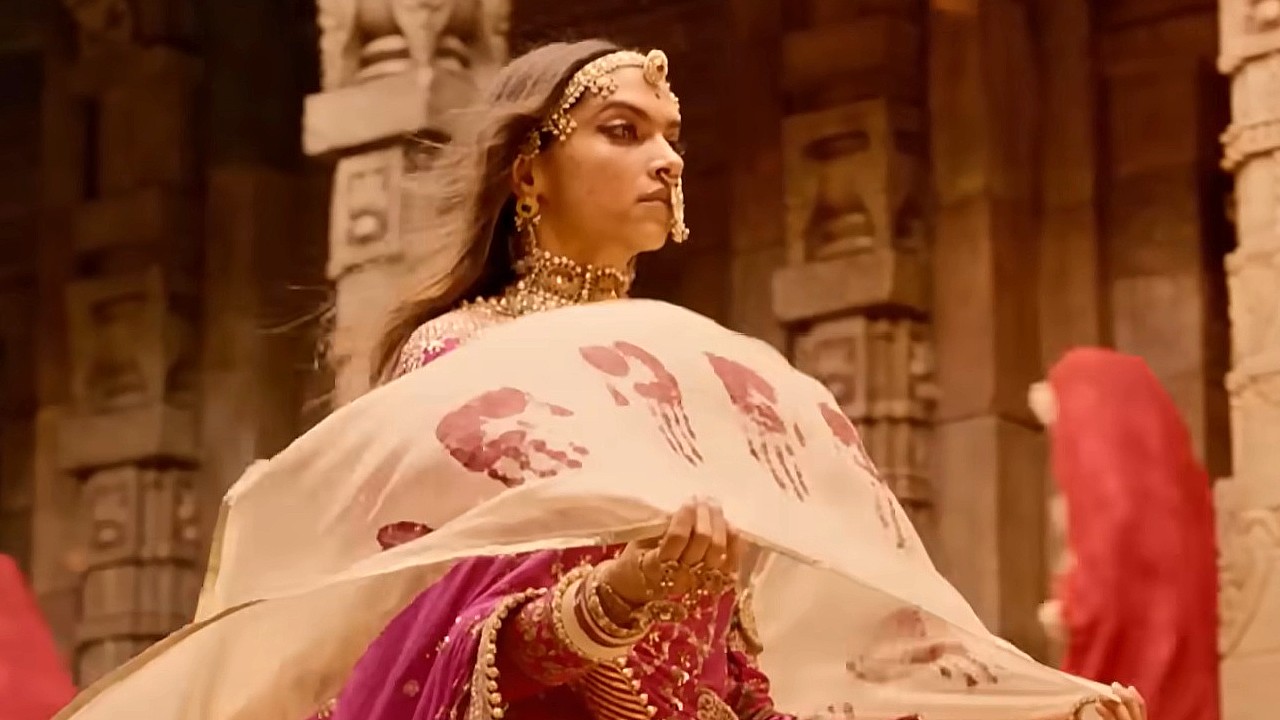 Padmaavat Writer Defends Film’s Jauhar Scene Following Fresh Criticism From Swara Bhasker: 'What We Showed Was Reality Of Those Times' 1 Deepika Padukone in a still from Padmaavat