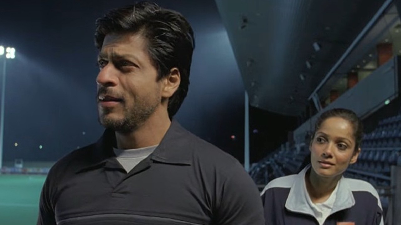  Vidya Malvade as Vidya Sharma alongside Shah Rukh Khan in Chak De! India