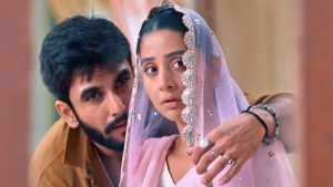 Yeh Fitoor Tera Week 11 Review: Ishhan Dhawan-Debchandrima Singha Roy’s Show Has Sparks And Storms Singing ‘Main Yahaan Hoon Yahaan’ Ishhan Dhawan and Debchandrima Singha Roy sharing an intense emotional moment in Main Yahoon Hoon song dream sequence in Yeh Fitoor Tera Week 11