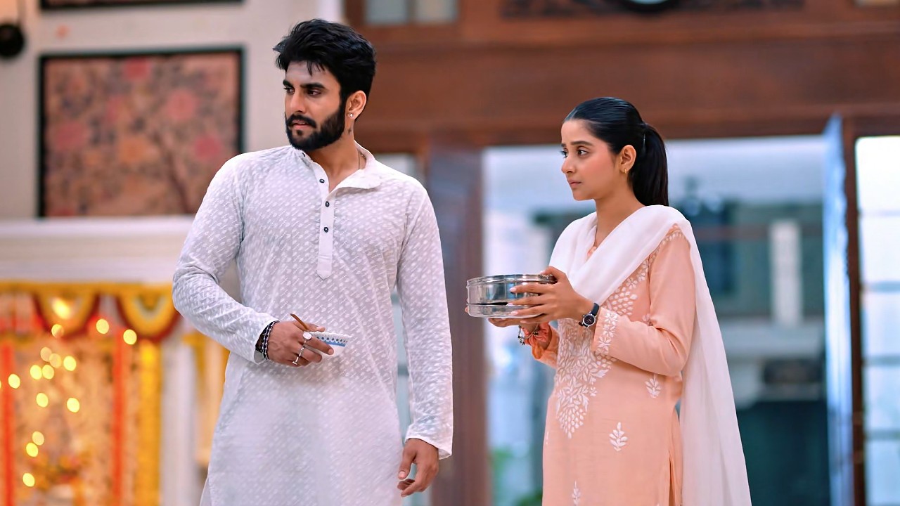 Ishhan Dhawan as Jeet and Debchandrima Singha Roy as Saumya in a scene from Yeh Fitoor Tera Week 13